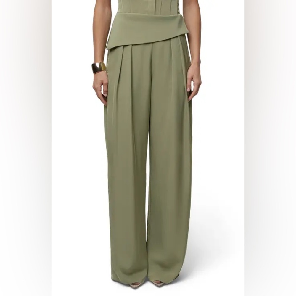 Jealous Tomato Sage Green High-Waisted Pleated Wide-Leg‎ Trousers 💚